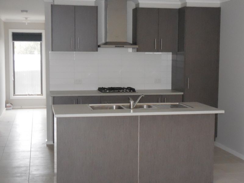 2/25 Curnow Street, Golden Square VIC 3555