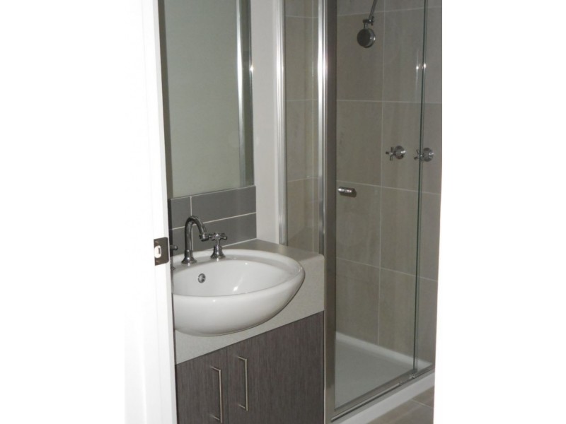 2/25 Curnow Street, Golden Square VIC 3555