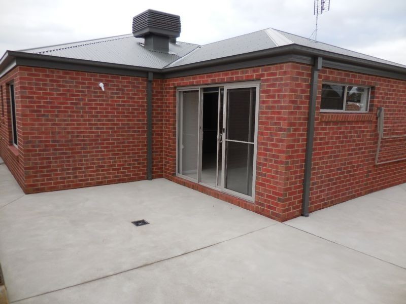 2/25 Curnow Street, Golden Square VIC 3555