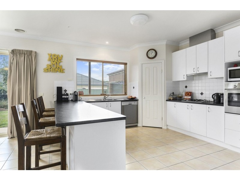 30 Keogh Drive, Spring Gully VIC 3550