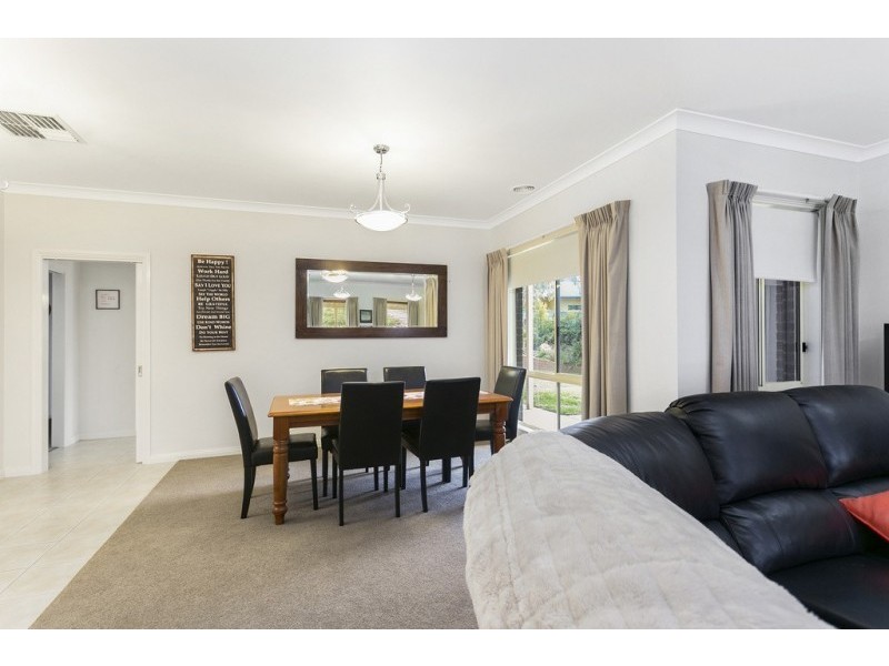 30 Keogh Drive, Spring Gully VIC 3550