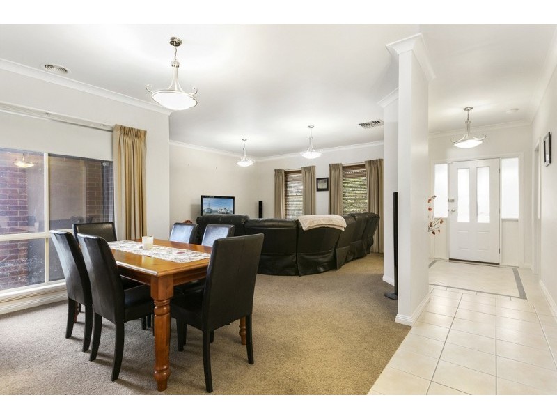 30 Keogh Drive, Spring Gully VIC 3550