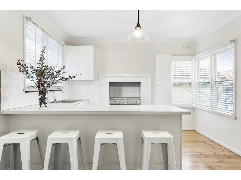 10 Lansell Street, Kangaroo Flat VIC 3555