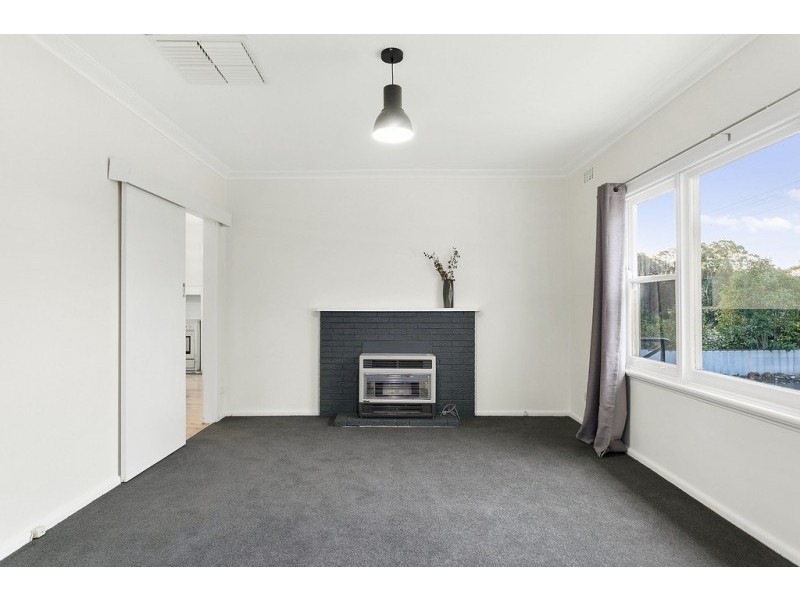10 Lansell Street, Kangaroo Flat VIC 3555