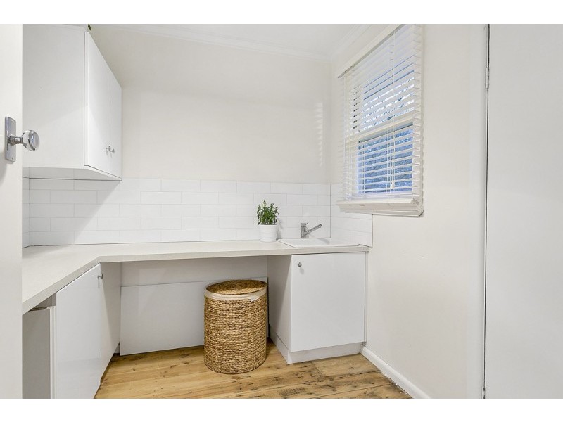 10 Lansell Street, Kangaroo Flat VIC 3555