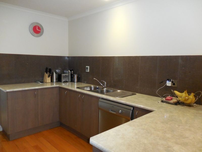 8 Caleb Close, Golden Square VIC 3555