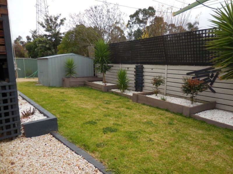 8 Caleb Close, Golden Square VIC 3555