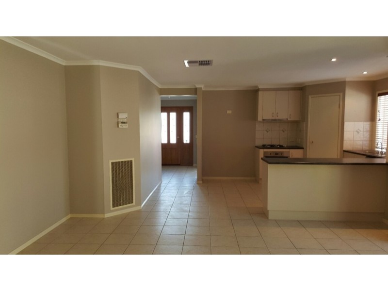 10 Gledhill Rise, Kangaroo Flat VIC 3555