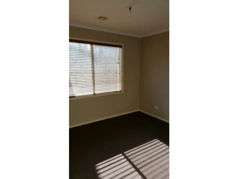 10 Gledhill Rise, Kangaroo Flat VIC 3555