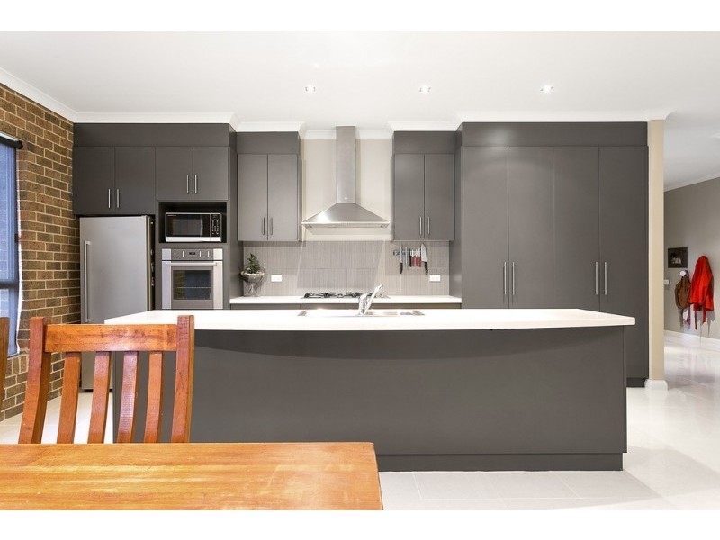 8 Alkoomi Court, Ascot VIC 3551