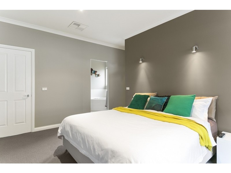 8 Alkoomi Court, Ascot VIC 3551