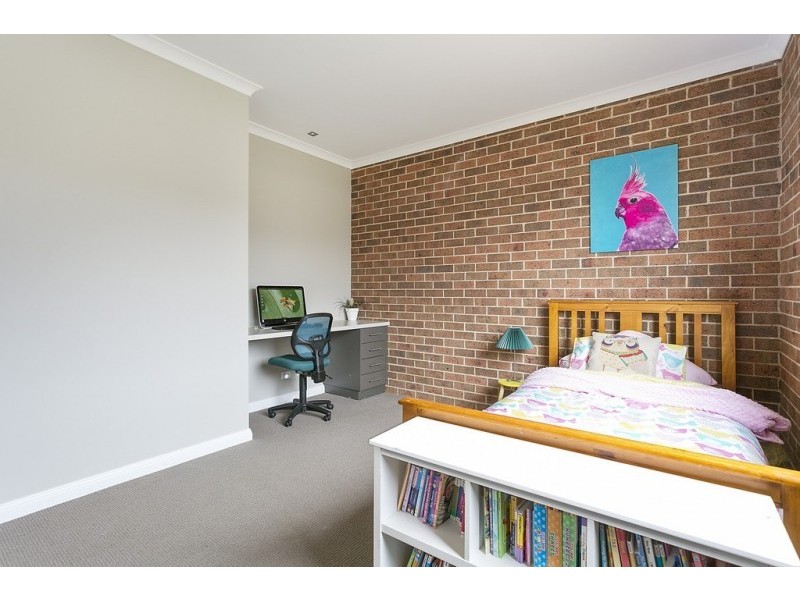 8 Alkoomi Court, Ascot VIC 3551