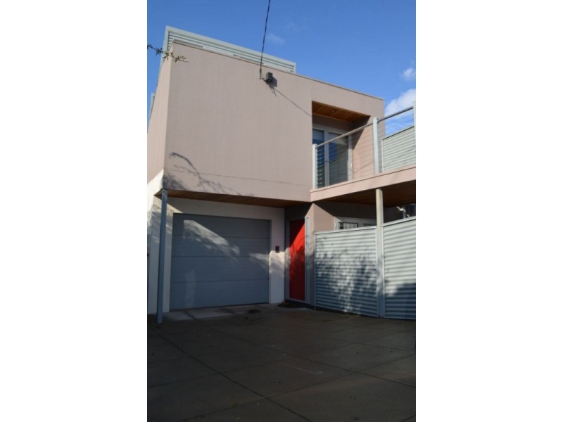 15 Gladstone Street, Bendigo VIC 3550