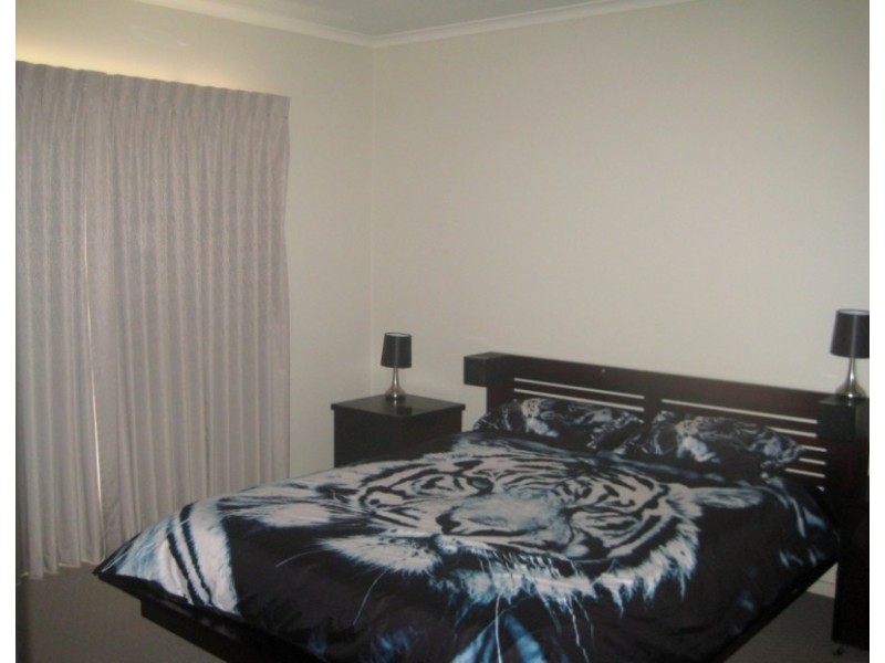 20 Edgewater Close, Eaglehawk VIC 3556