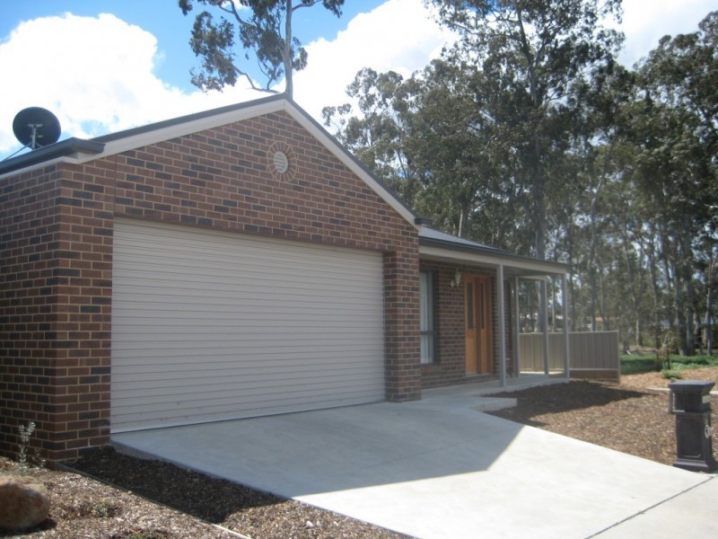 20 Edgewater Close, Eaglehawk VIC 3556