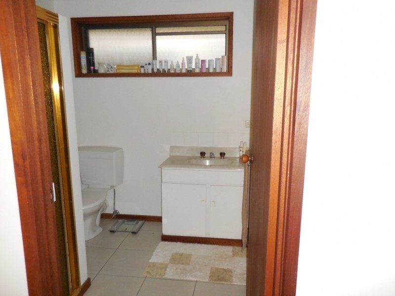 29 Mitchell Street, Kangaroo Flat VIC 3555