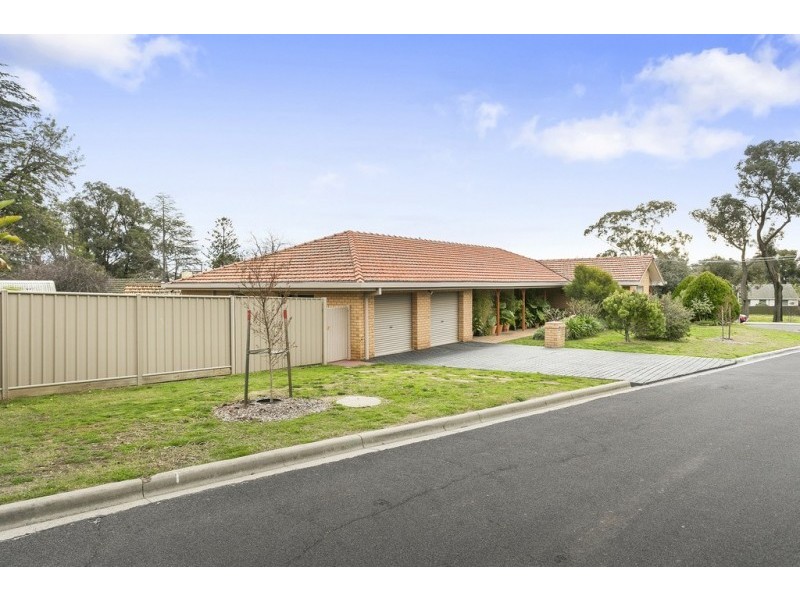 26 Steane Street, Kennington VIC 3550