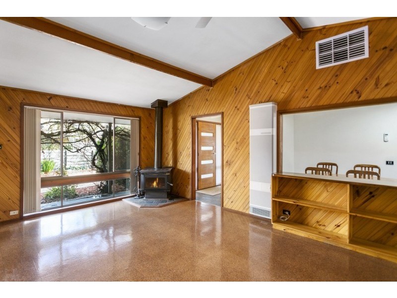 17 Strickland Street, Ascot VIC 3551