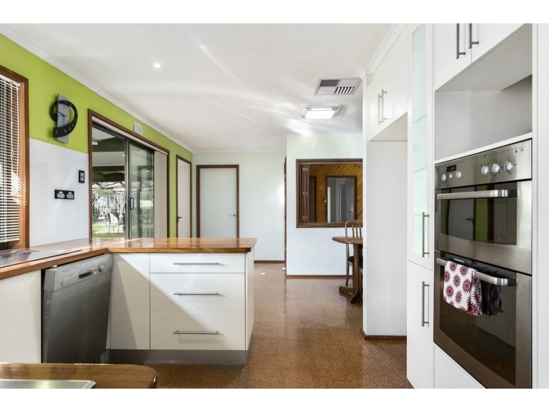 17 Strickland Street, Ascot VIC 3551