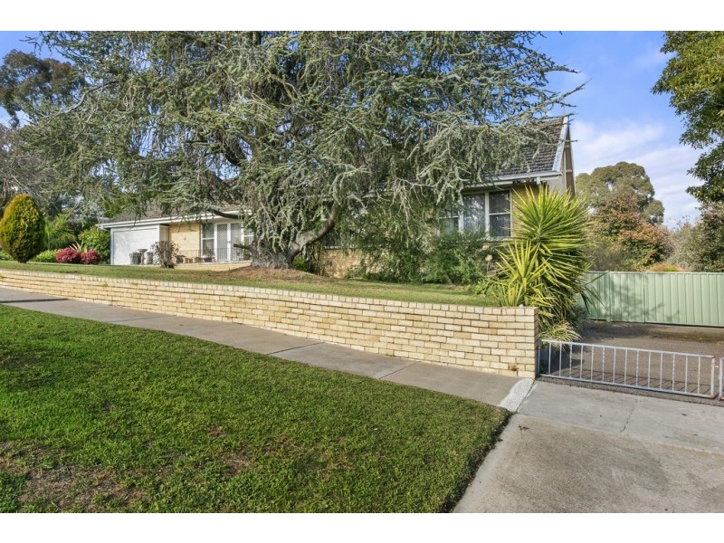 4 Steane Street, Kennington VIC 3550