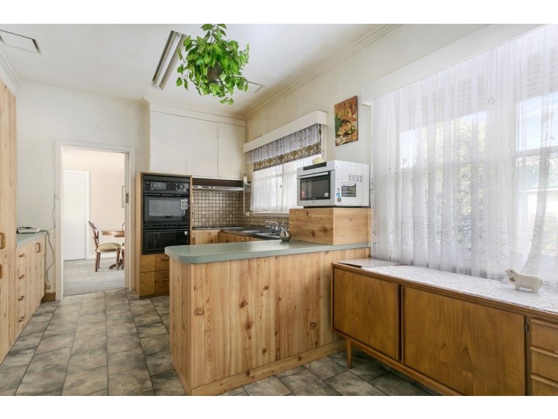 4 Steane Street, Kennington VIC 3550