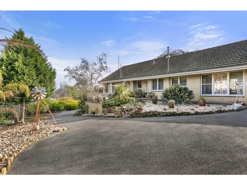 4 Steane Street, Kennington VIC 3550