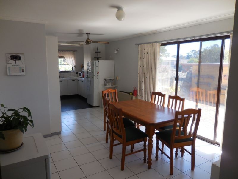 24 Nabilla Crescent, Strathdale VIC 3550