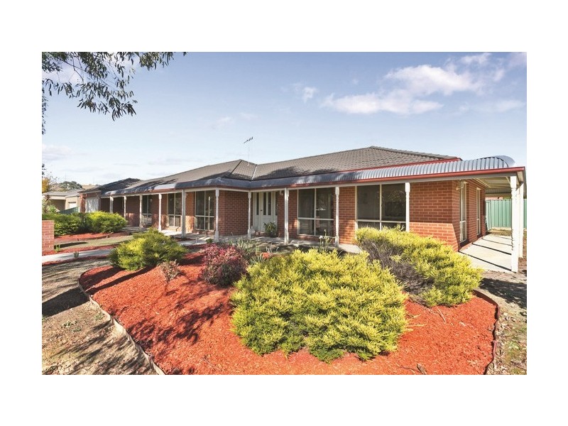 13 Clarendon Close, Strathfieldsaye VIC 3551