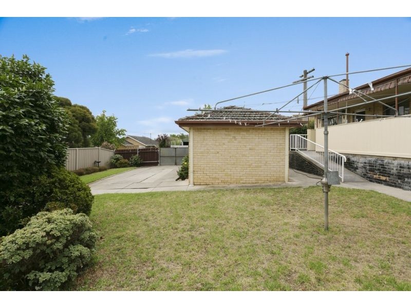 7 Retreat Road, Flora Hill VIC 3550