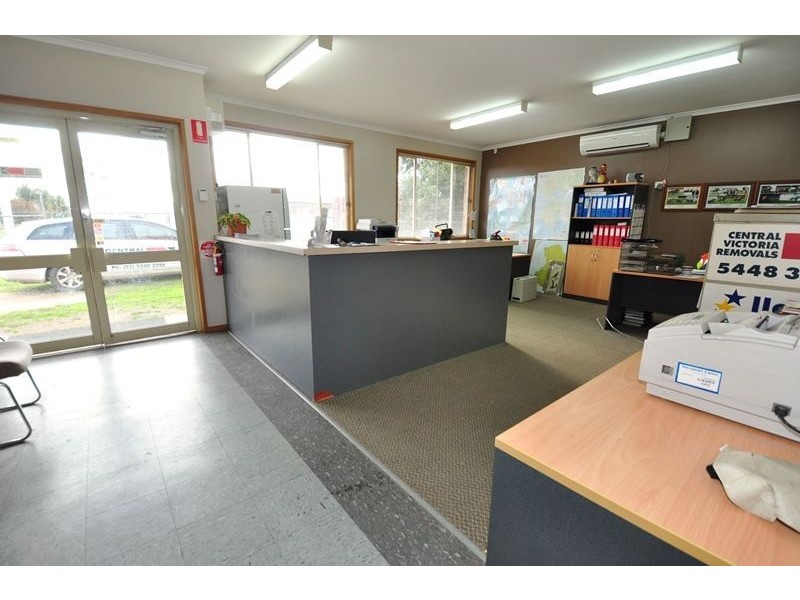Unit 2/35-39 Howard Street, Epsom VIC 3551