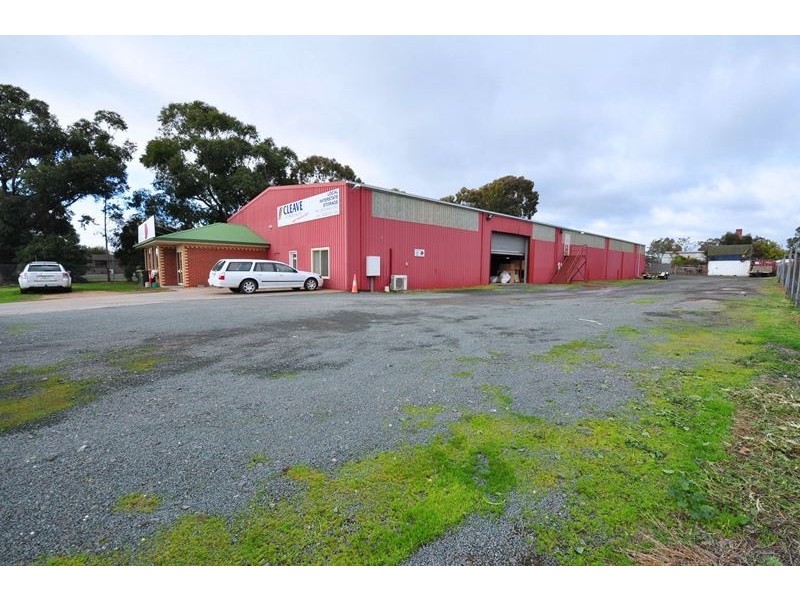 Unit 2/35-39 Howard Street, Epsom VIC 3551