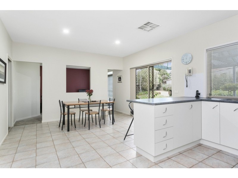 24 Bourke Drive, Strathdale VIC 3550