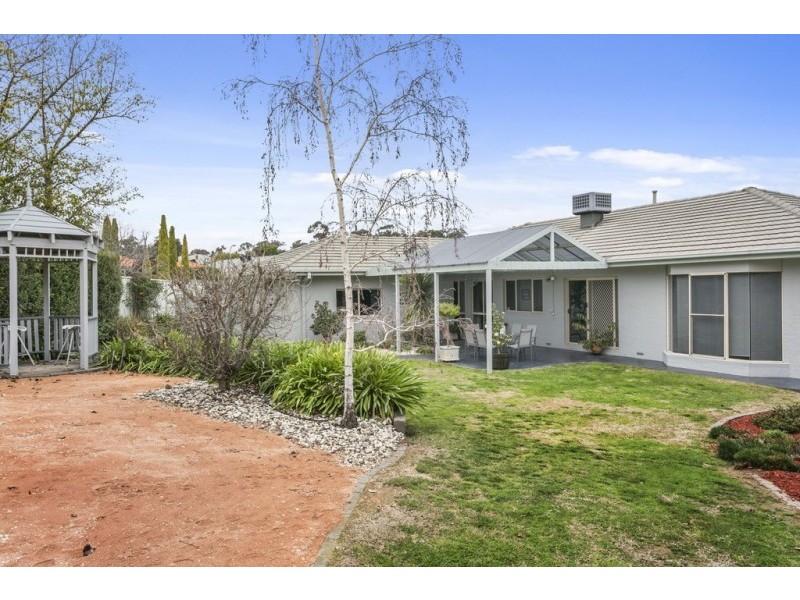 24 Bourke Drive, Strathdale VIC 3550