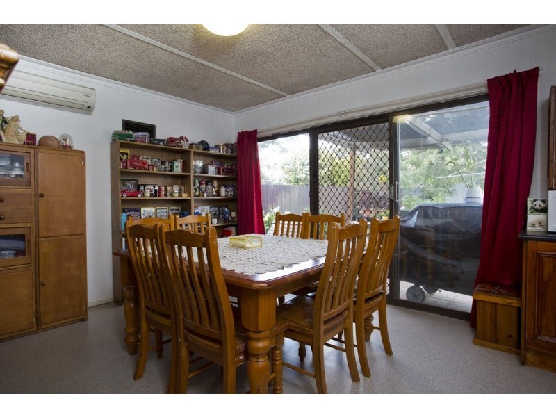 21 OSBORN AVENUE, Kangaroo Flat VIC 3555