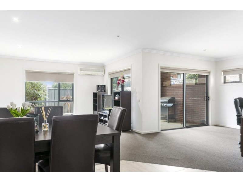 4/18 Delbridge Street, Golden Square VIC 3555
