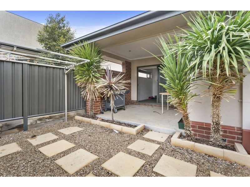 4/18 Delbridge Street, Golden Square VIC 3555