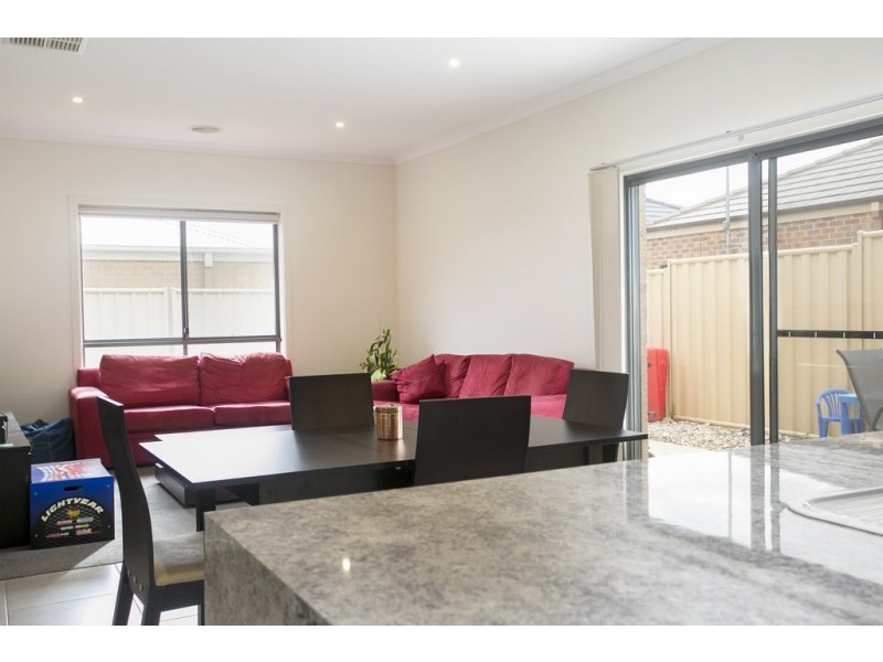 4/67 Osborne Street, Flora Hill VIC 3550