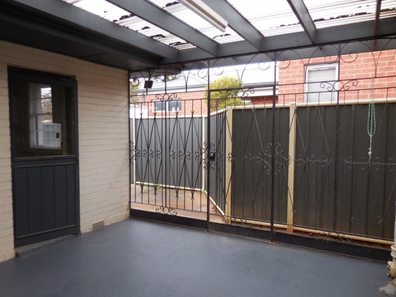 7 Ewing Avenue, Flora Hill VIC 3550