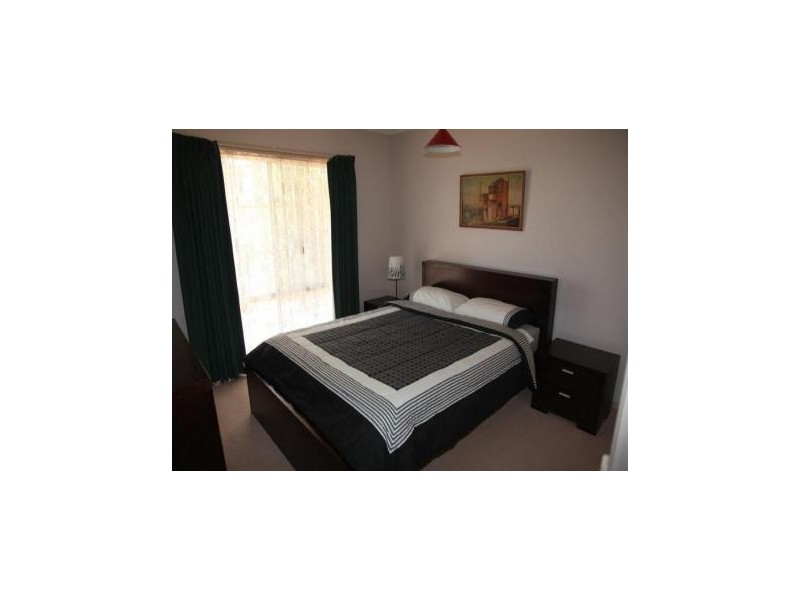 11 Peake Court, Ascot VIC 3551