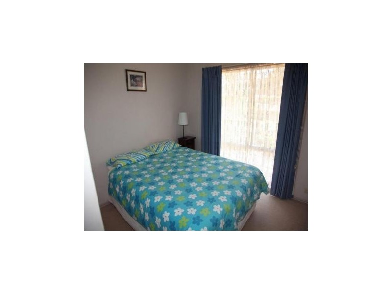 11 Peake Court, Ascot VIC 3551