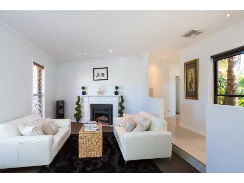 20 Pioneer Dve, Maiden Gully VIC 3551