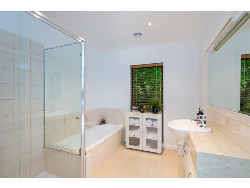 20 Pioneer Dve, Maiden Gully VIC 3551