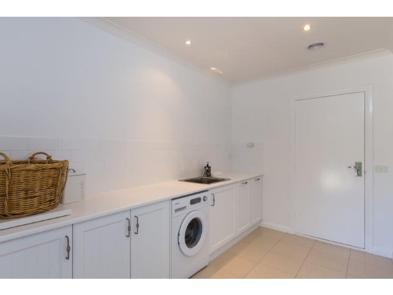 20 Pioneer Dve, Maiden Gully VIC 3551