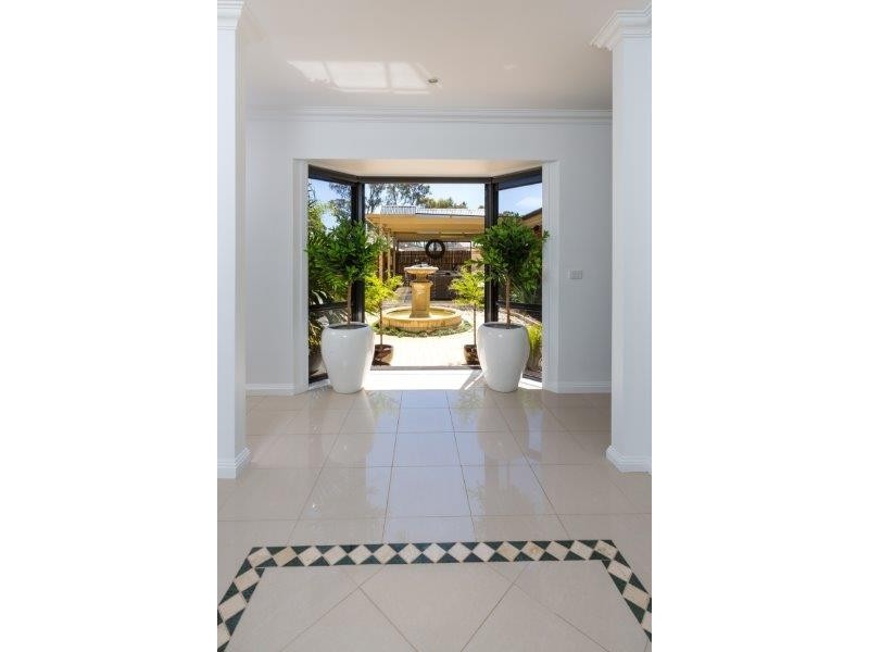 20 Pioneer Dve, Maiden Gully VIC 3551