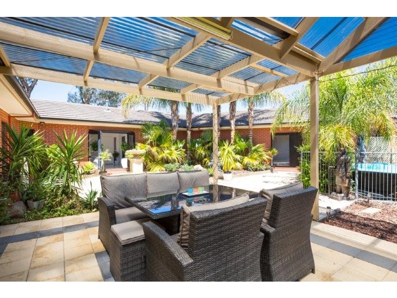 20 Pioneer Dve, Maiden Gully VIC 3551