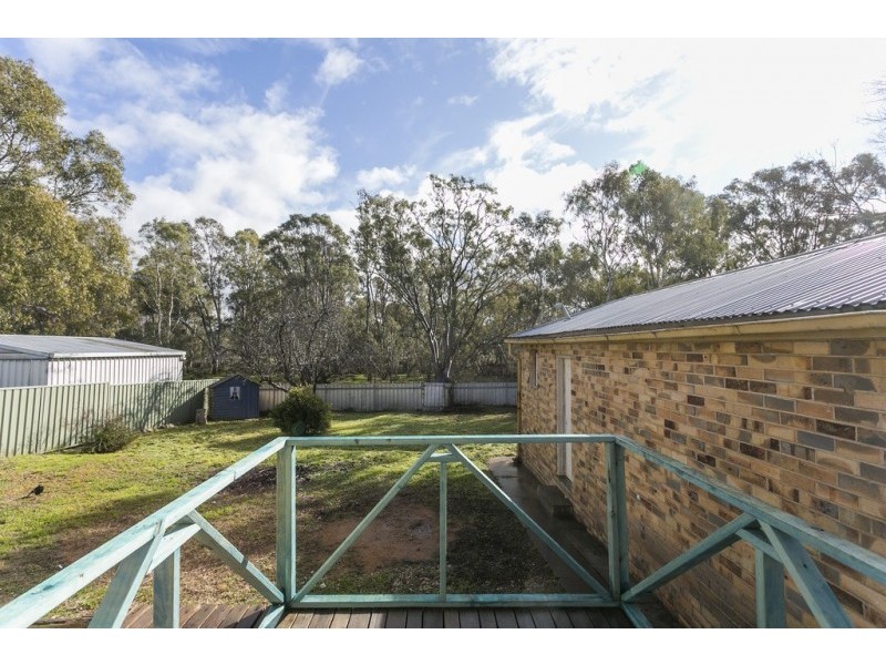 330 High Street, Kangaroo Flat VIC 3555