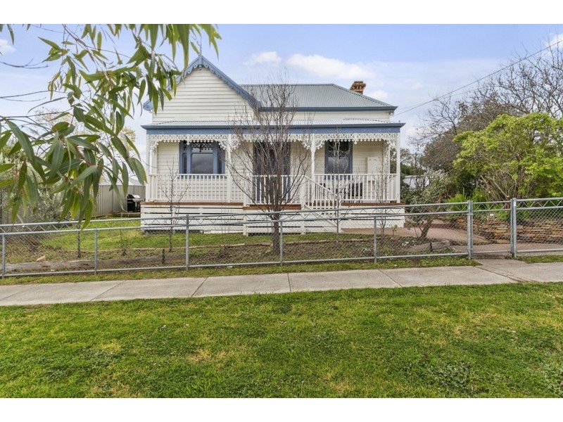 16 Black Street, Bendigo VIC 3550