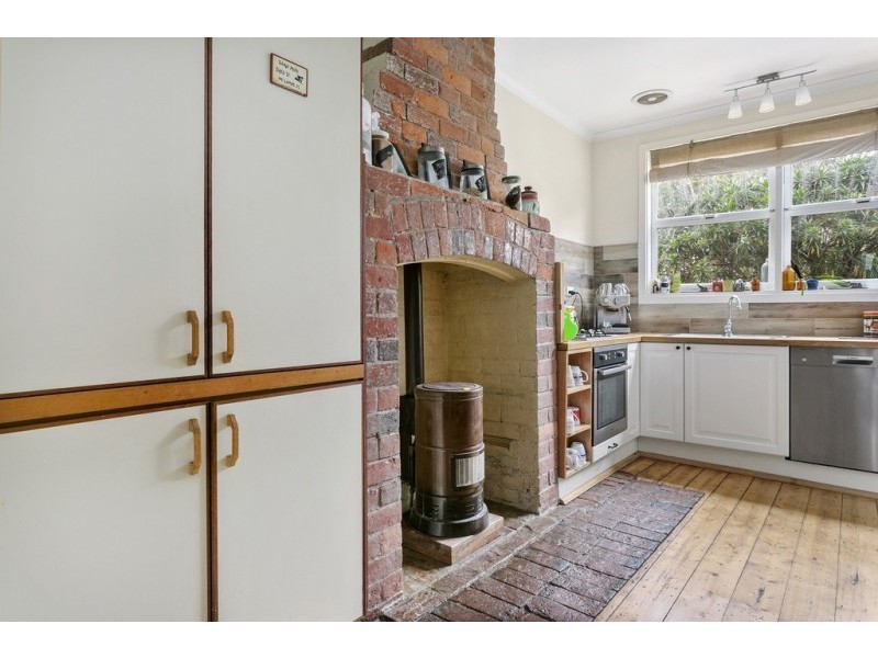 16 Black Street, Bendigo VIC 3550