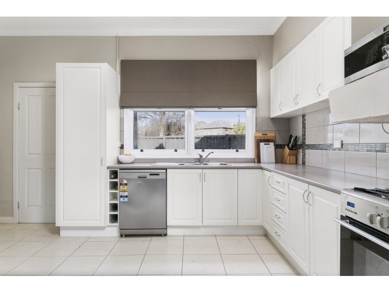 12 Hammer Street, Flora Hill VIC 3550