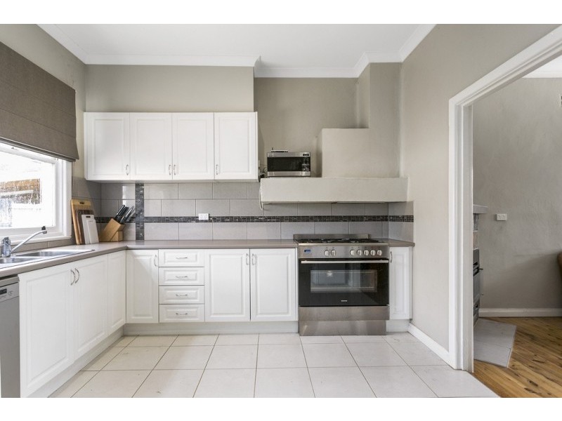 12 Hammer Street, Flora Hill VIC 3550